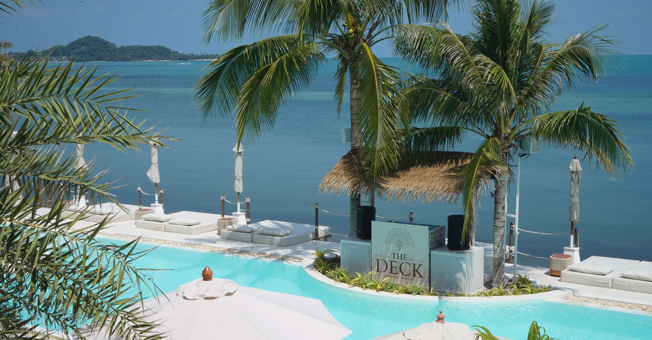 Sunbeds Beach front